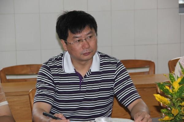 田备副校长认真听取汇报并讲话