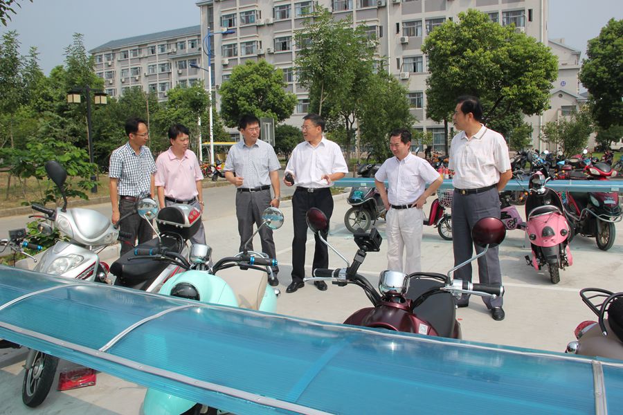 调研电瓶车整治