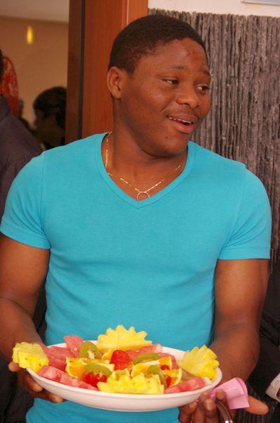 切磋厨艺 品味美食 弘扬文化——会议中心接待部举办中外学生厨艺比赛