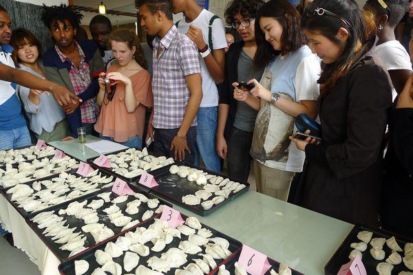 切磋厨艺 品味美食 弘扬文化——会议中心接待部举办中外学生厨艺比赛